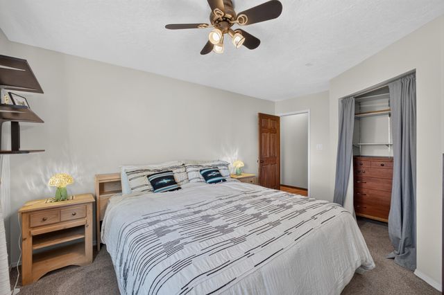 911 Palmas Altas Drive SE, Rio Rancho, NM 87124