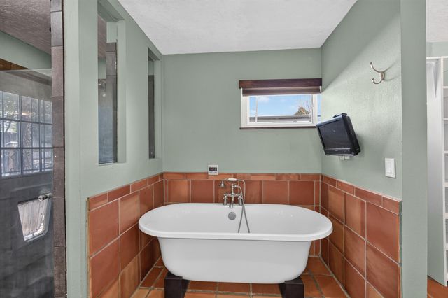 911 Palmas Altas Drive SE, Rio Rancho, NM 87124