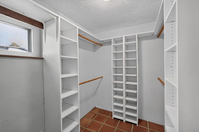 911 Palmas Altas Drive SE, Rio Rancho, NM 87124
