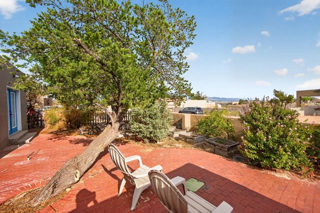911 Palmas Altas Drive SE, Rio Rancho, NM 87124