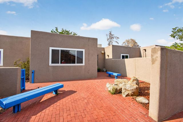 911 Palmas Altas Drive SE, Rio Rancho, NM 87124