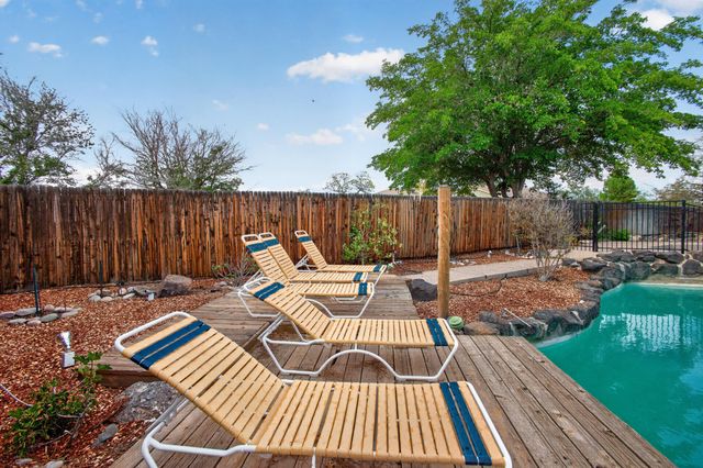 911 Palmas Altas Drive SE, Rio Rancho, NM 87124