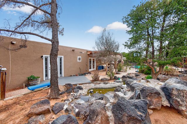911 Palmas Altas Drive SE, Rio Rancho, NM 87124