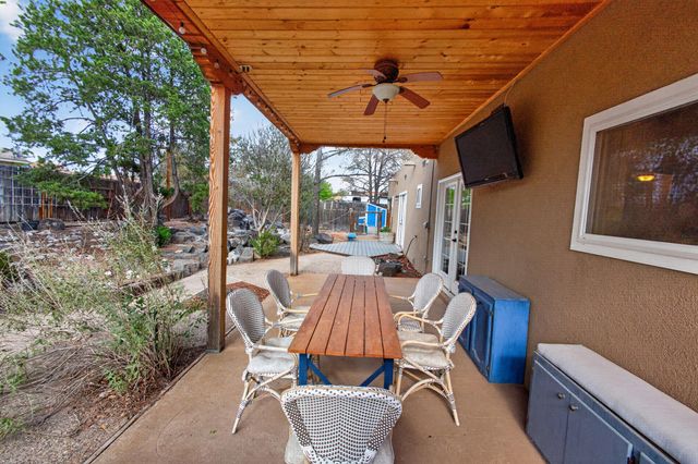 911 Palmas Altas Drive SE, Rio Rancho, NM 87124
