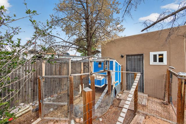 911 Palmas Altas Drive SE, Rio Rancho, NM 87124