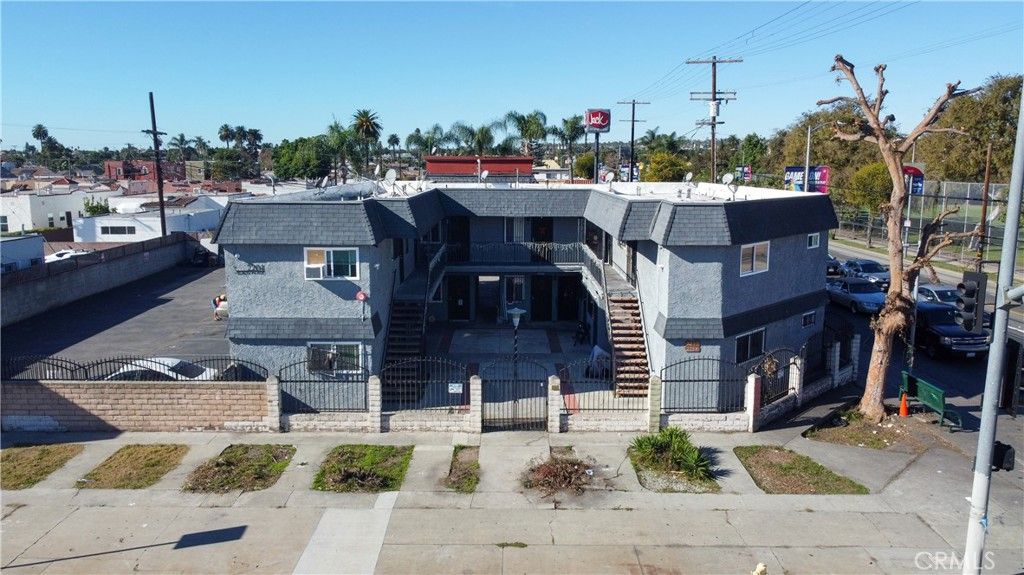 2204 W Slauson, Los Angeles, CA 90043