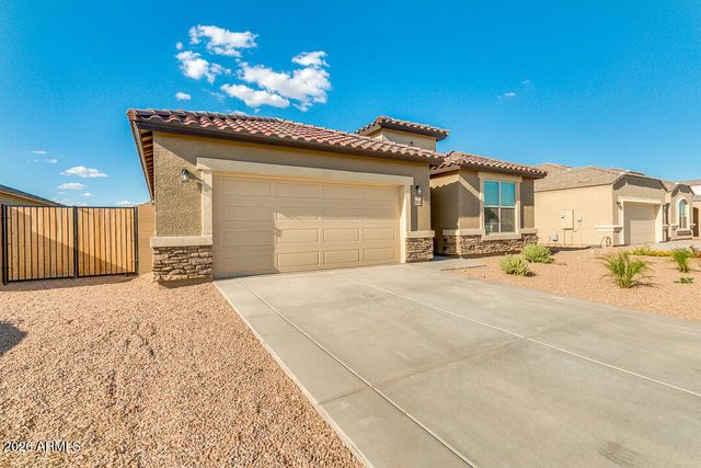 13634 W Briles Road, Peoria, AZ 85383