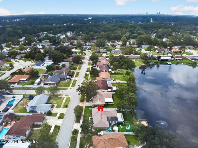 8957 WINROCK Drive N, Jacksonville, FL 32216