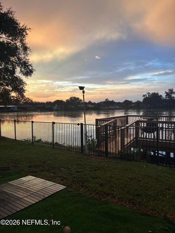 8957 WINROCK Drive N, Jacksonville, FL 32216