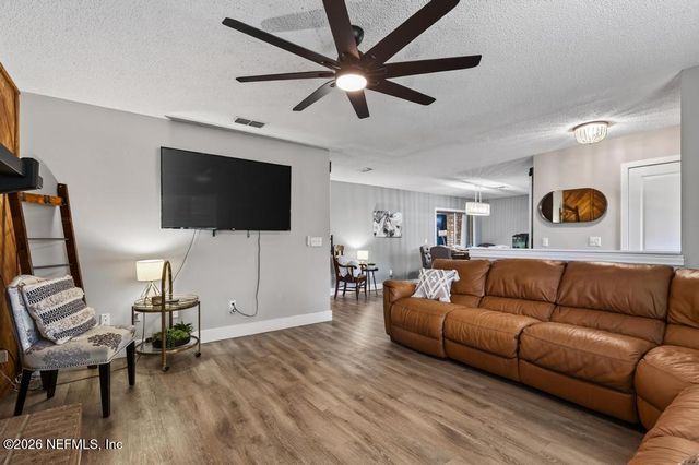8957 WINROCK Drive N, Jacksonville, FL 32216