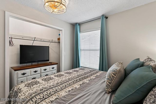 8957 WINROCK Drive N, Jacksonville, FL 32216
