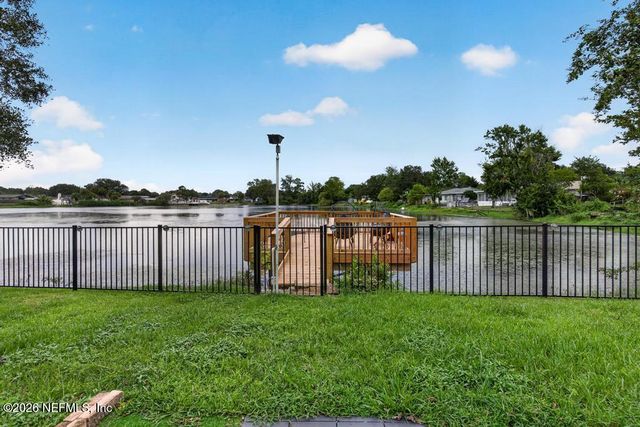 8957 WINROCK Drive N, Jacksonville, FL 32216