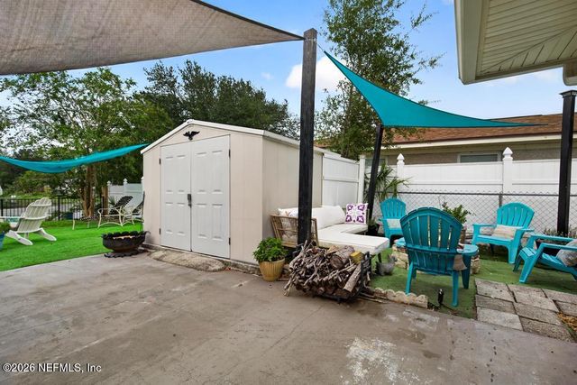 8957 WINROCK Drive N, Jacksonville, FL 32216