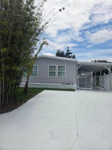 6950 SE Congress Street, Hobe Sound, FL 33455