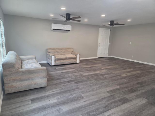 6950 SE Congress Street, Hobe Sound, FL 33455