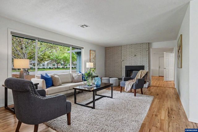 2140 SW 49th St, Corvallis, OR 97333