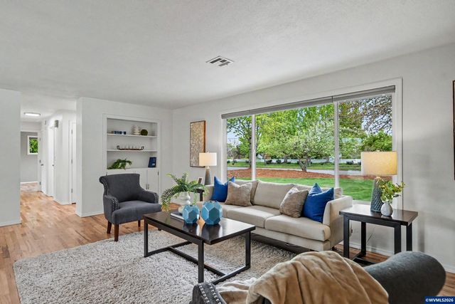 2140 SW 49th St, Corvallis, OR 97333