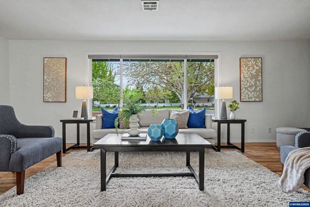 2140 SW 49th St, Corvallis, OR 97333