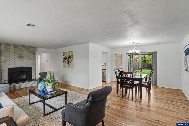 2140 SW 49th St, Corvallis, OR 97333