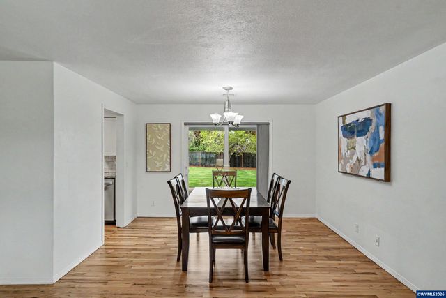 2140 SW 49th St, Corvallis, OR 97333