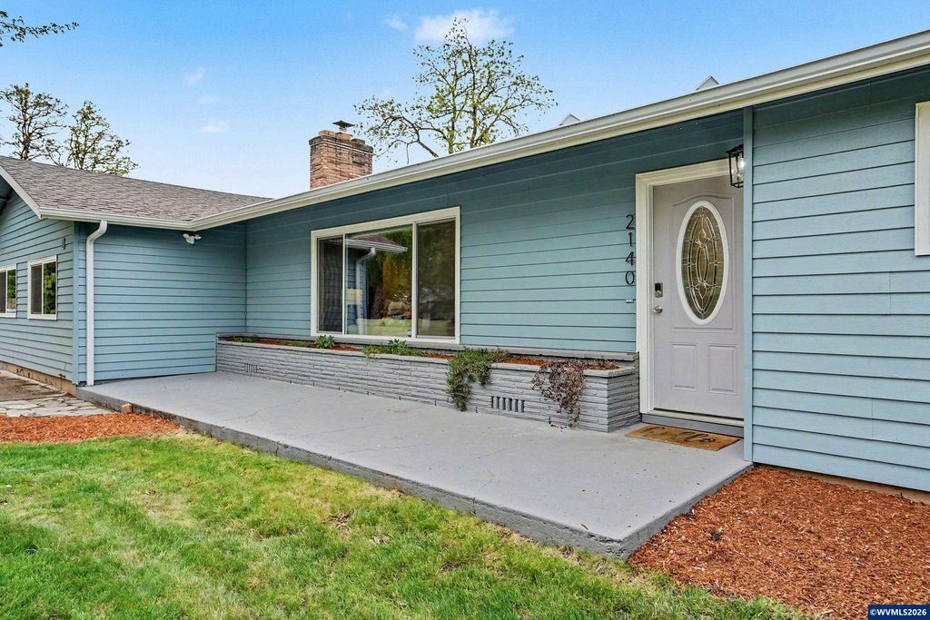 2140 SW 49th St, Corvallis, OR 97333