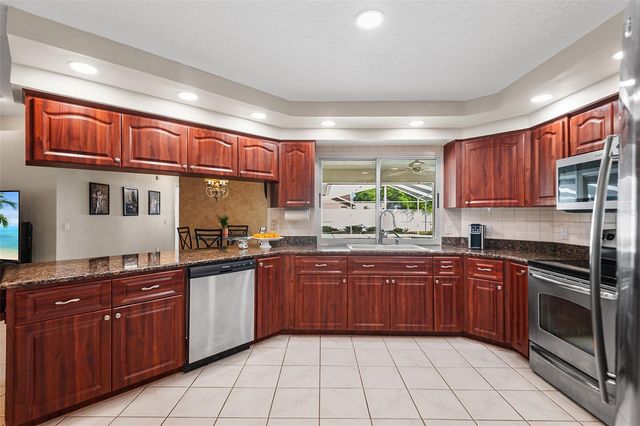 7330 GUNSTOCK DRIVE, Lakeland, FL 33809