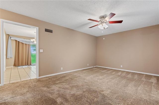 602 N Westview Drive, Richmond, MO 64085