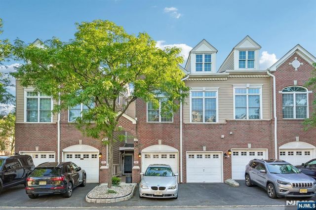 135 Abbie Court, Guttenberg, NJ 07093