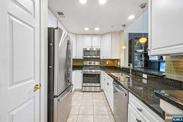 135 Abbie Court, Guttenberg, NJ 07093