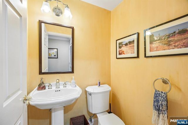 135 Abbie Court, Guttenberg, NJ 07093