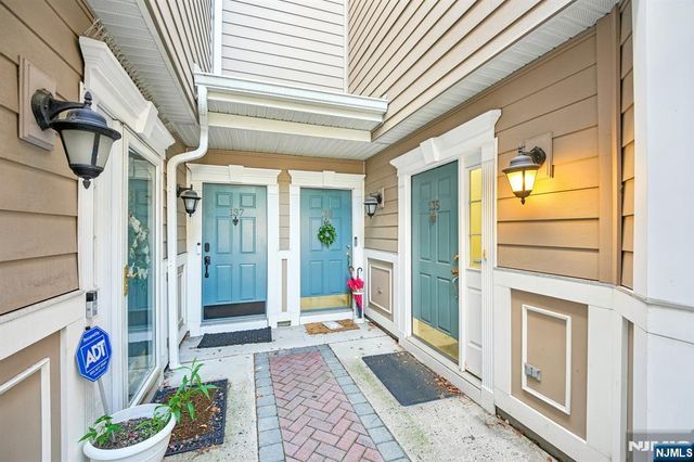 135 Abbie Court, Guttenberg, NJ 07093