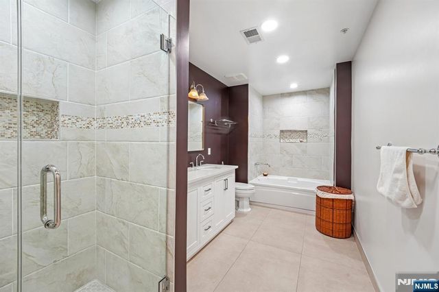 135 Abbie Court, Guttenberg, NJ 07093