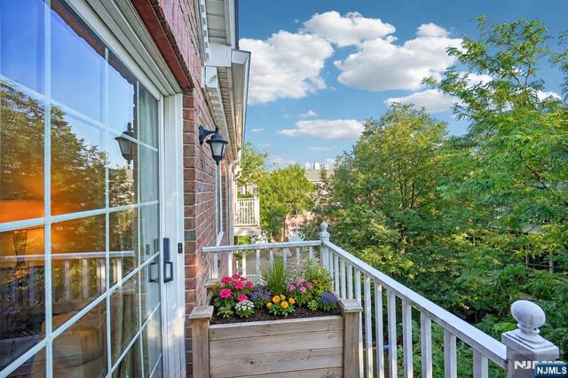 135 Abbie Court, Guttenberg, NJ 07093
