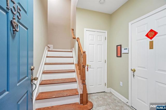 135 Abbie Court, Guttenberg, NJ 07093