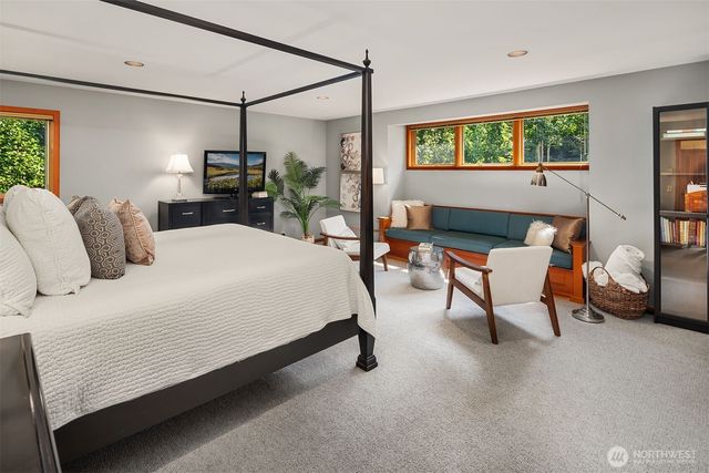 4330 W Cramer Street, Seattle, WA 98199