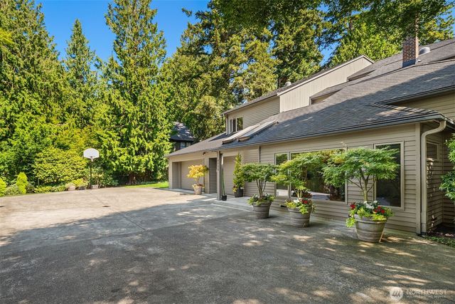 4330 W Cramer Street, Seattle, WA 98199