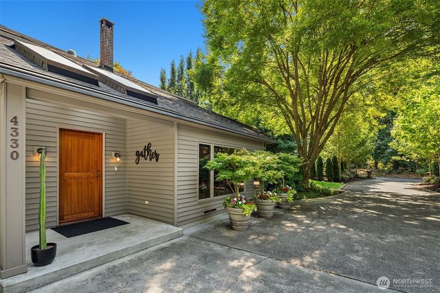 4330 W Cramer Street, Seattle, WA 98199