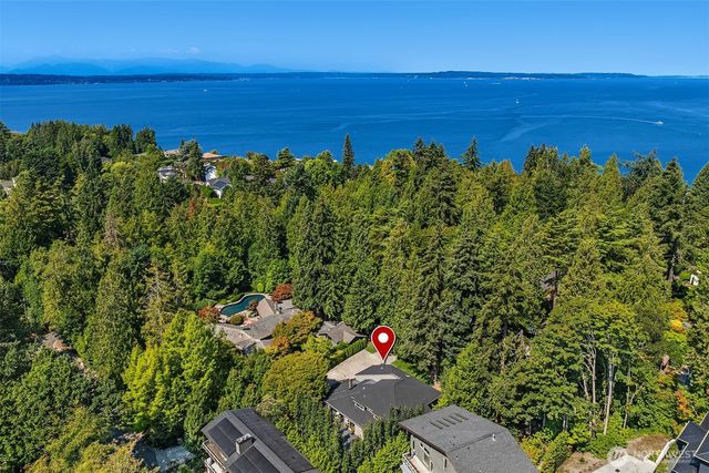 4330 W Cramer Street, Seattle, WA 98199