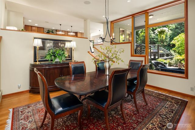 4330 W Cramer Street, Seattle, WA 98199