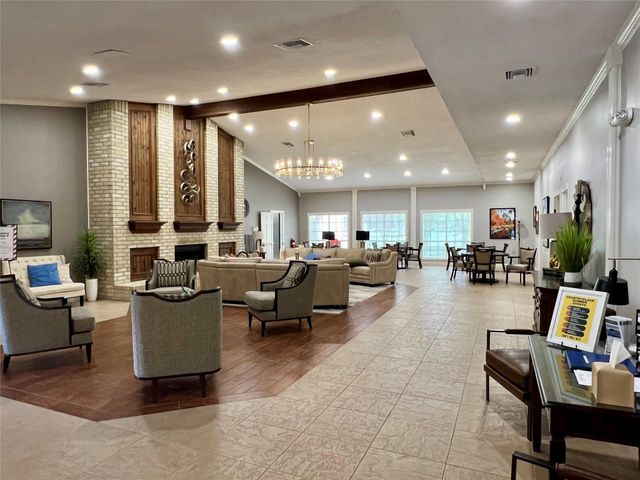 667 E Country Grove Circle, Pearland, TX 77584