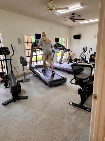 667 E Country Grove Circle, Pearland, TX 77584