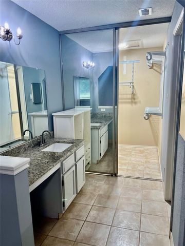 667 E Country Grove Circle, Pearland, TX 77584