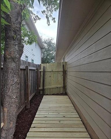 3209 Wickham LN, Austin, TX 78725