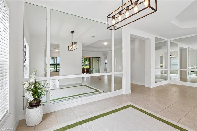 13783 Luna DR, Naples, FL 34109