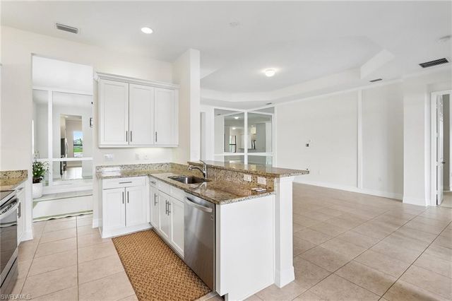 13783 Luna DR, Naples, FL 34109