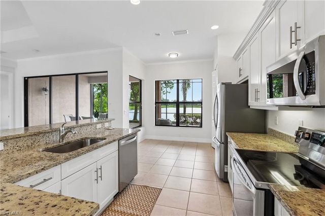 13783 Luna DR, Naples, FL 34109