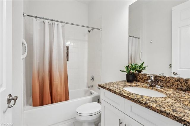 13783 Luna DR, Naples, FL 34109
