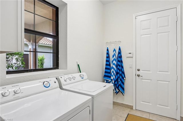 13783 Luna DR, Naples, FL 34109