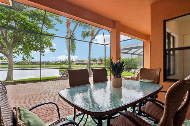 13783 Luna DR, Naples, FL 34109