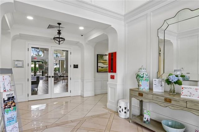 13783 Luna DR, Naples, FL 34109